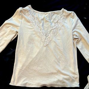 Off-white/ cream lace shirt long sleeves